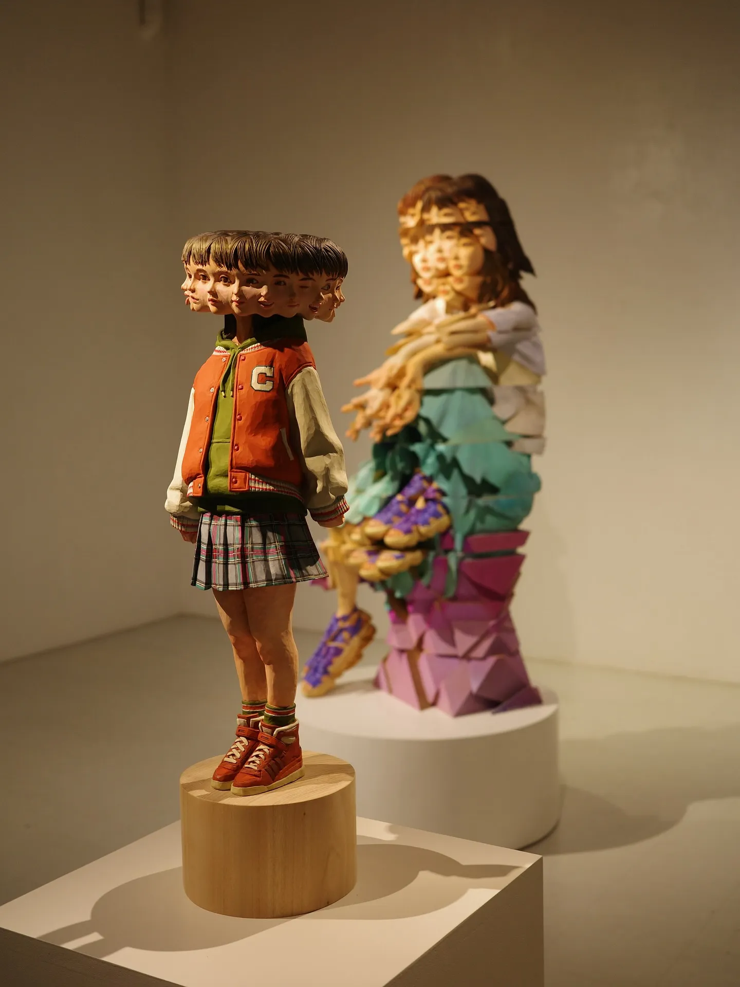 金巻芳俊　明駅プリズム